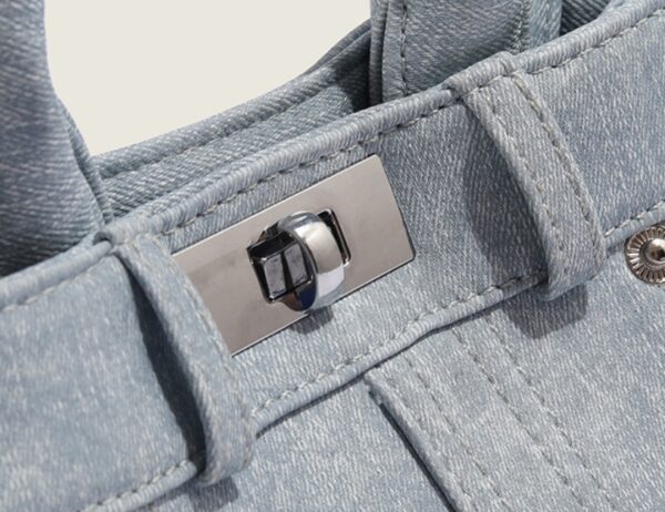 Bolso de Denim Personalizado para Mujeres: Tu Compañero Ideal para el Día a Día
