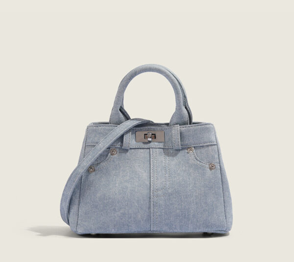 Bolso de Denim Personalizado para Mujeres: Tu Compañero Ideal para el Día a Día