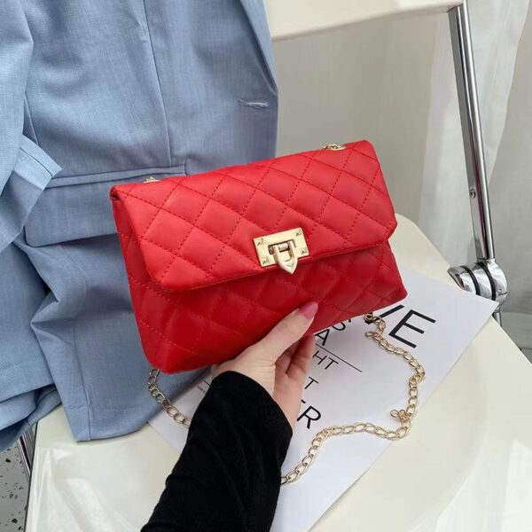 Bolso de Hombro de Cadena con Diamantes: ¡El Accesorio Todo en Uno para Mujeres!