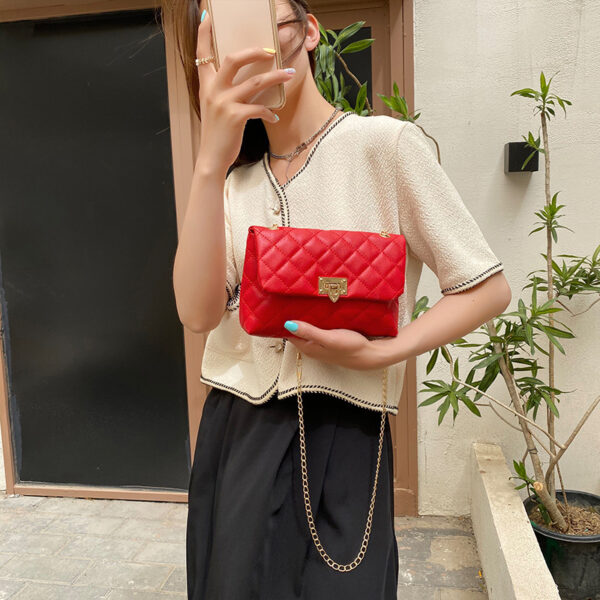 Bolso de Hombro de Cadena con Diamantes: ¡El Accesorio Todo en Uno para Mujeres!