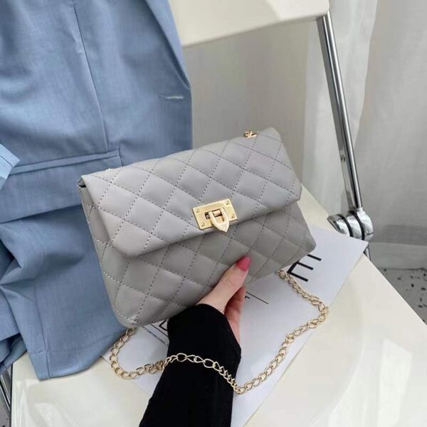 Bolso de Hombro de Cadena con Diamantes: ¡El Accesorio Todo en Uno para Mujeres!