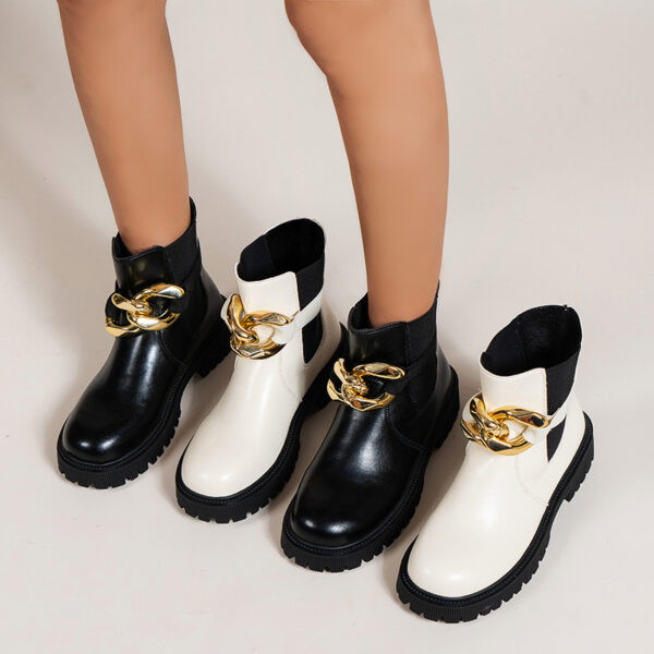 Botas Planas Casual con Cadena de Moda - ¡Estilo y Confort en Cada Paso!