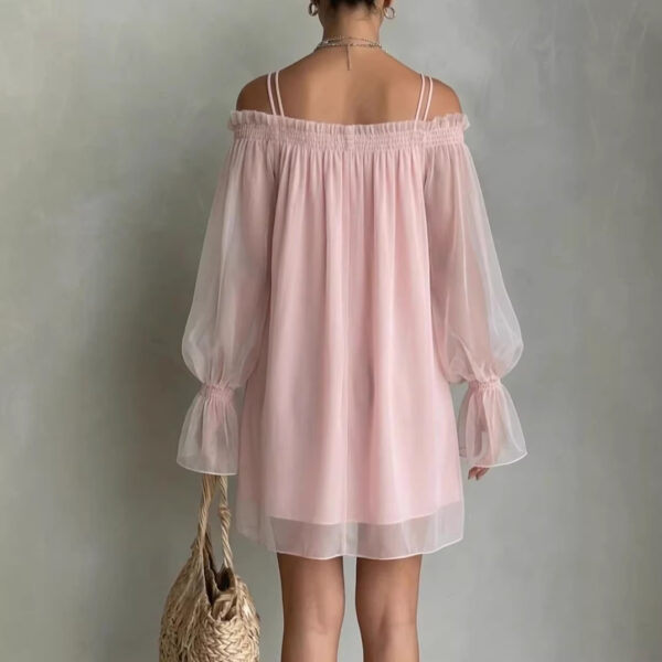 ¡Deslumbra este Verano con Nuestro Encantador Vestido Off Shoulder de Doble Tirante! Vestido Mini Fairy con Manga Larga de Malla Transparente – Perfecto para Lucir Sexy y Chic.
