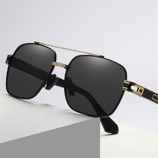 Gafas de Sol Retro de Metal con Protección UV: ¡Estilo y Seguridad para tus Ojos!