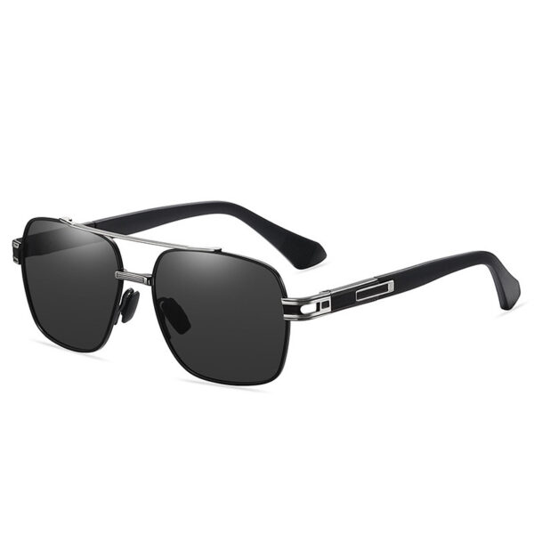 Gafas de Sol Retro de Metal con Protección UV: ¡Estilo y Seguridad para tus Ojos!