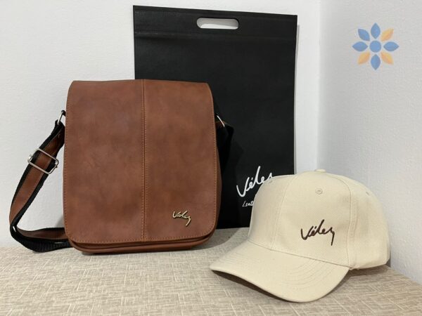Duo Vélez Bolso Carriel 27 cm + Gorra + Bolsa Estilo