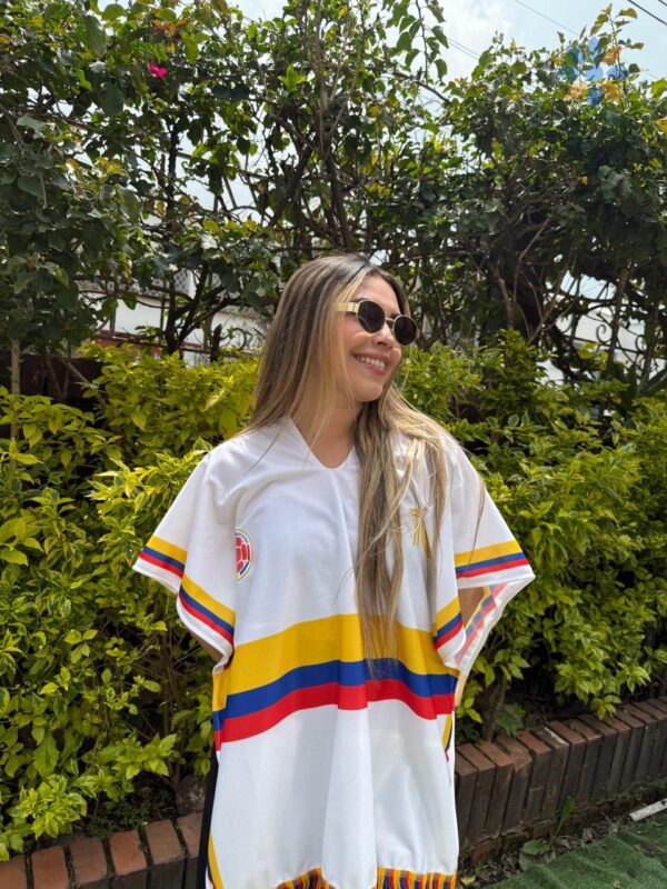 Poncho Selección Colombia VIP con Diseño Tradicional