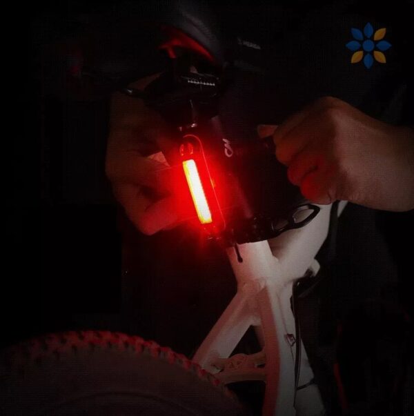 Luz Trasera Recargable para Bicicleta LED Compacta