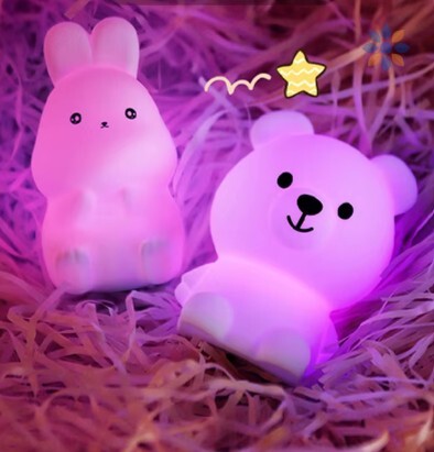 Combo Lámpara Silicona y Peluche Nutria Luz Suave