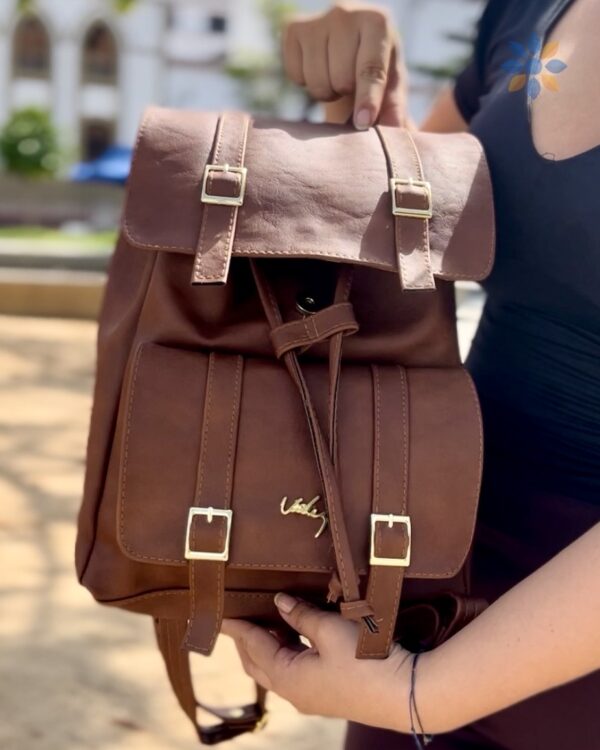 Mochila Dama DACOTA de Diseño Clásico y Elegante